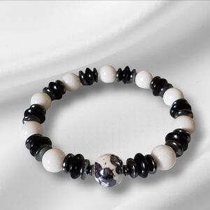 Black & White Round Ceramic Beaded Bracelet